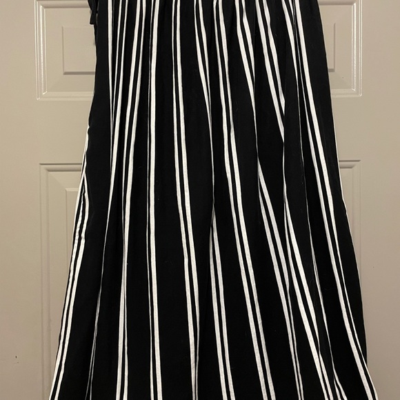 Target black and white vertical stripe midi skirt - Picture 3 of 3